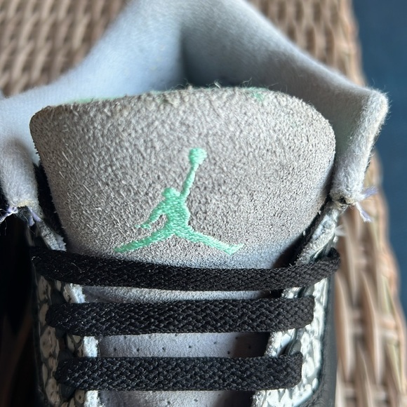 Kids Air Jordan 3 Retro Size 3.5Y Black/Green - Picture 7 of 9